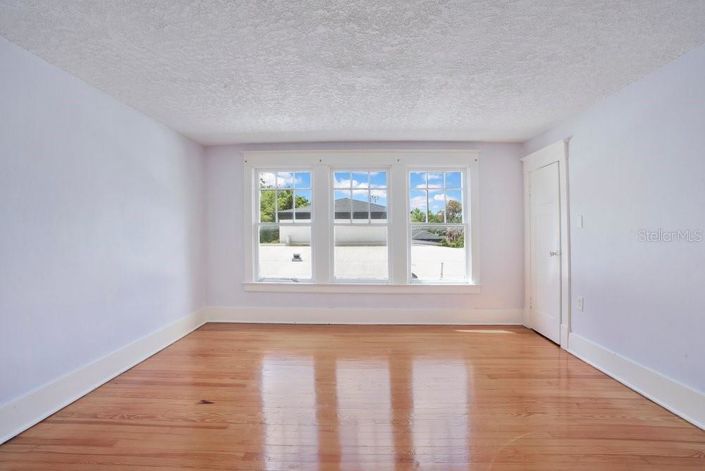 Image No.27-4 Bed Property for sale