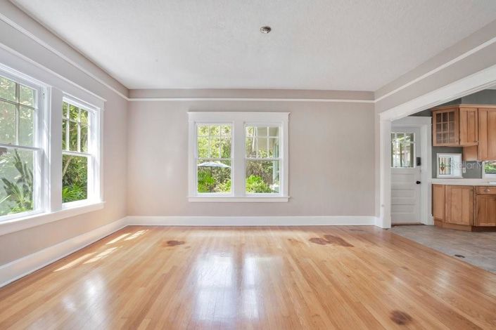 Image No.8-4 Bed Property for sale