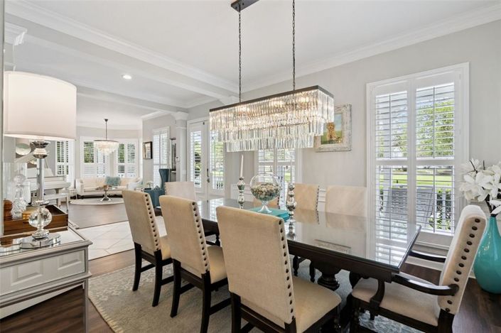 Image No.11-6 Bed Property for sale