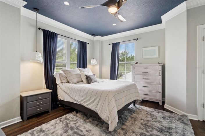 Image No.33-6 Bed Property for sale