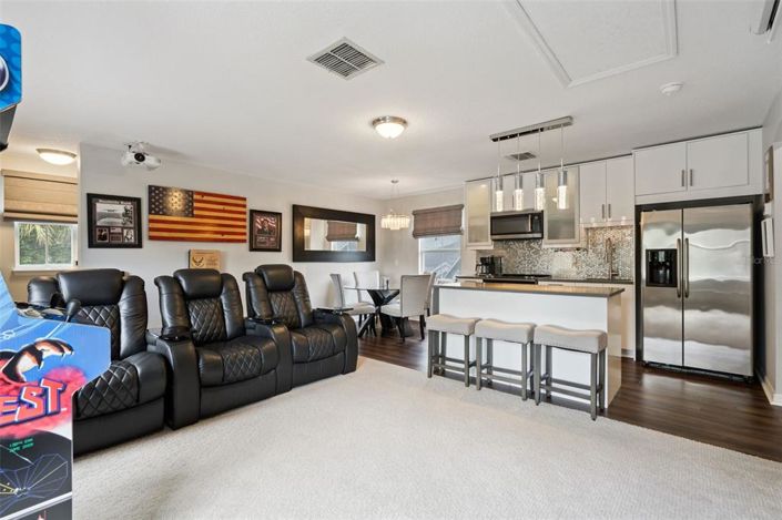 Image No.42-6 Bed Property for sale