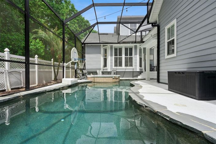 Image No.54-6 Bed Property for sale