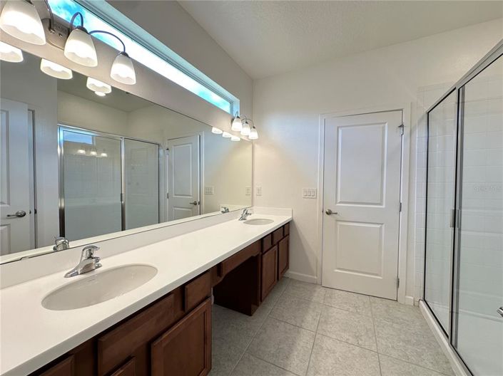 Image No.31-6 Bed Property for sale