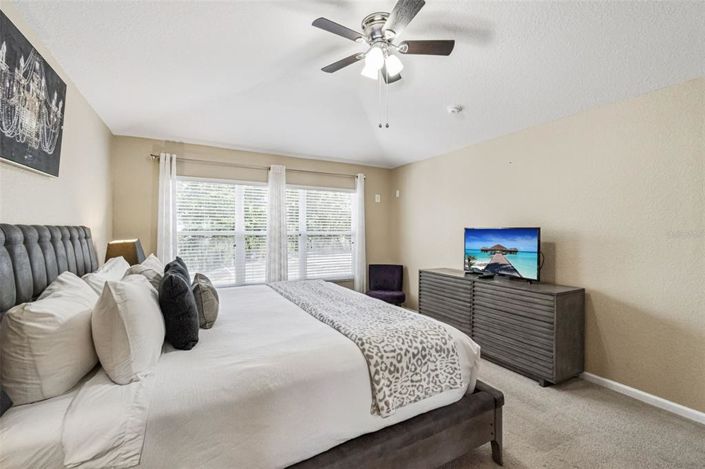 Image No.16-6 Bed Property for sale