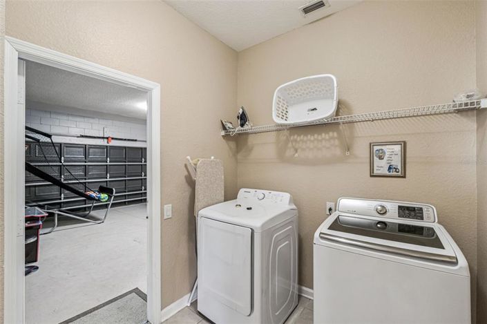 Image No.29-6 Bed Property for sale