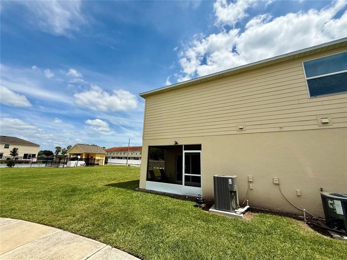 Image No.30-3 Bed Townhouse for sale