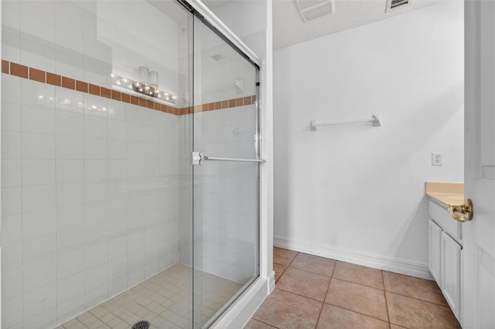 Image No.25-3 Bed Property for sale