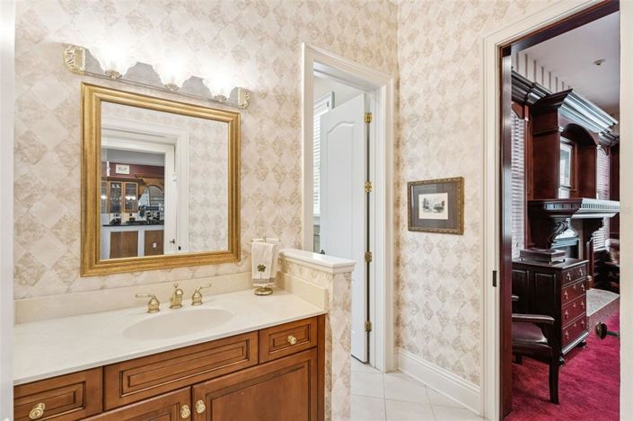 Image No.15-6 Bed Property for sale