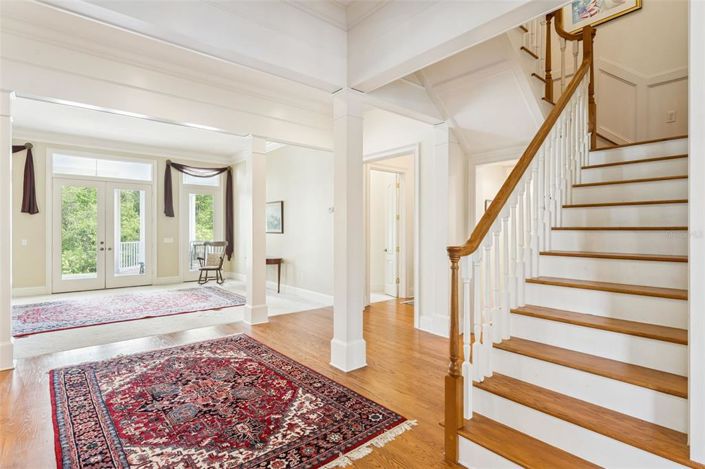 Image No.18-6 Bed Property for sale