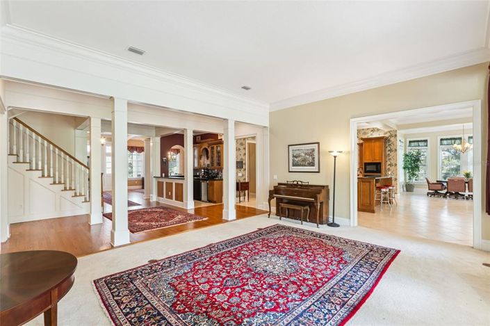 Image No.21-6 Bed Property for sale