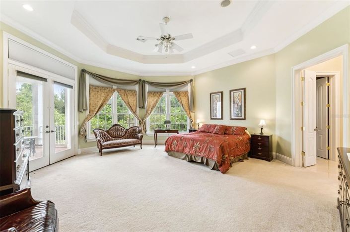 Image No.35-6 Bed Property for sale