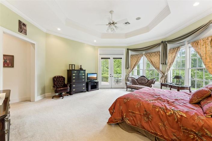 Image No.36-6 Bed Property for sale