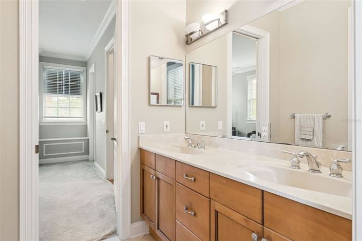 Image No.45-6 Bed Property for sale