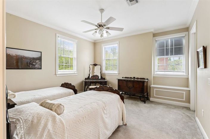 Image No.47-6 Bed Property for sale