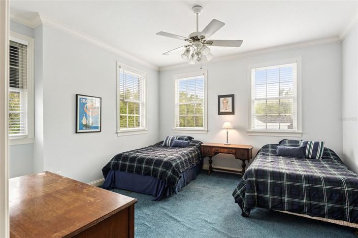 Image No.49-6 Bed Property for sale