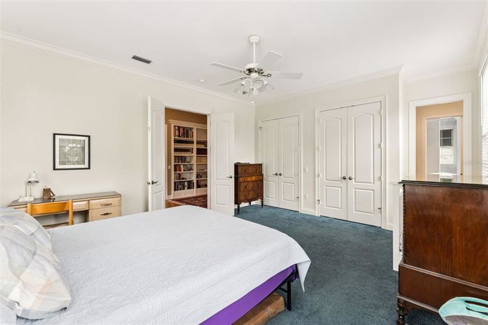 Image No.51-6 Bed Property for sale