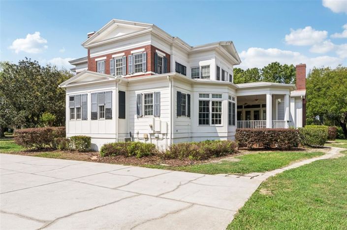 Image No.59-6 Bed Property for sale