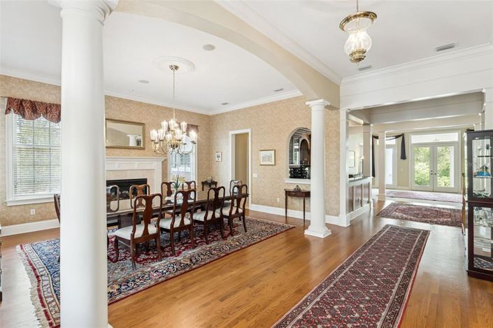 Image No.9-6 Bed Property for sale