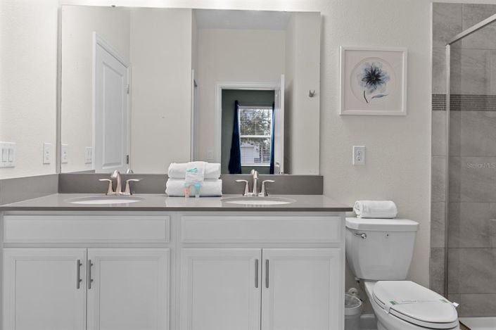 Image No.21-9 Bed Property for sale