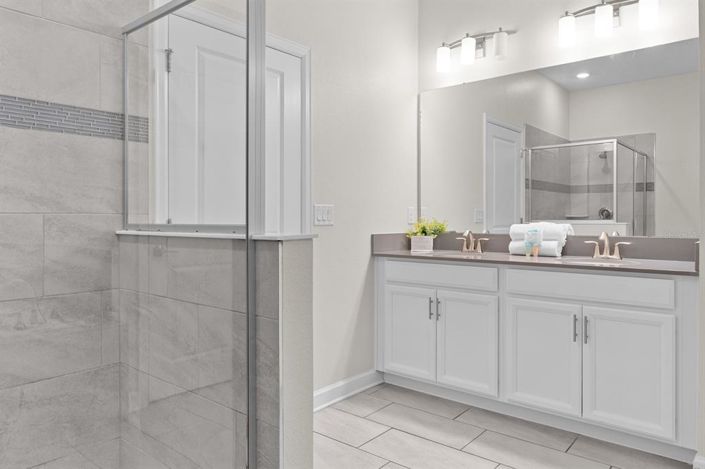 Image No.26-9 Bed Property for sale