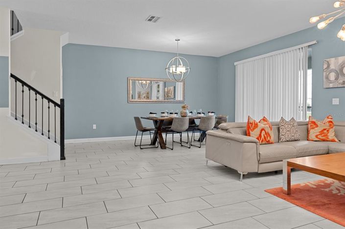 Image No.9-9 Bed Property for sale