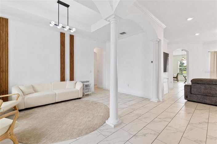 Image No.6-4 Bed Property for sale