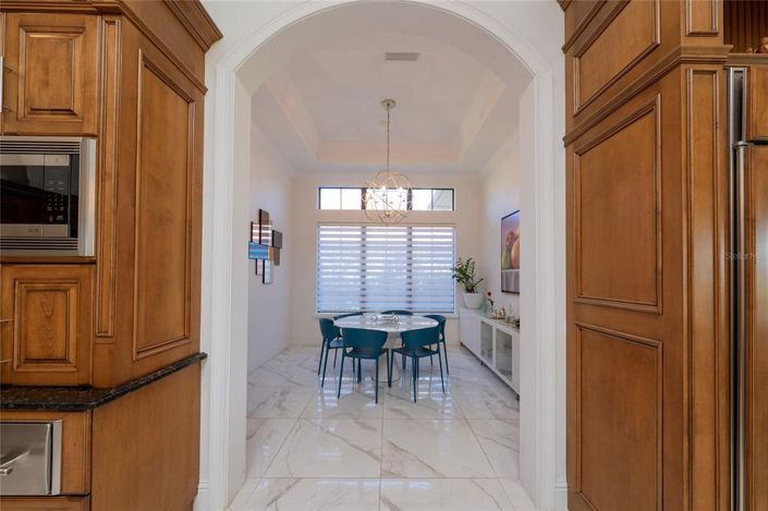 Image No.25-5 Bed Property for sale