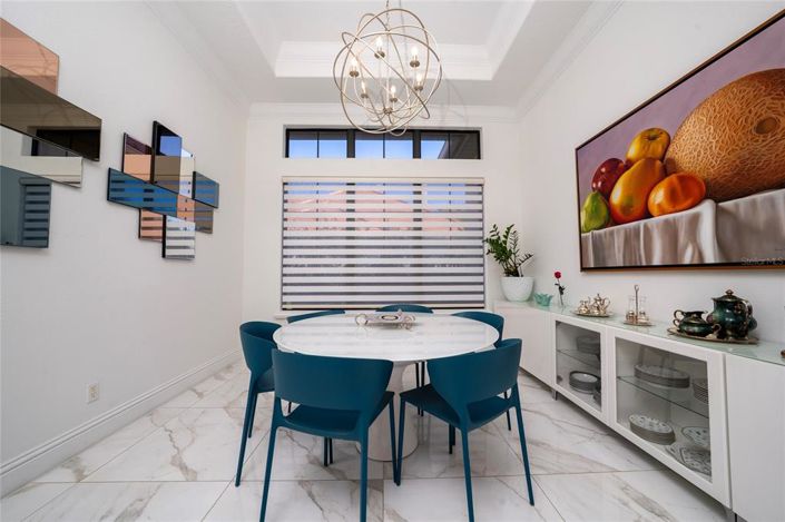 Image No.26-5 Bed Property for sale