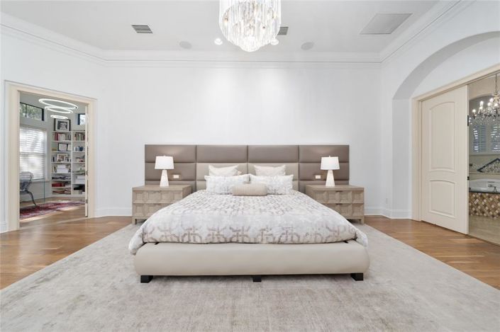 Image No.41-5 Bed Property for sale