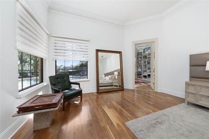 Image No.42-5 Bed Property for sale