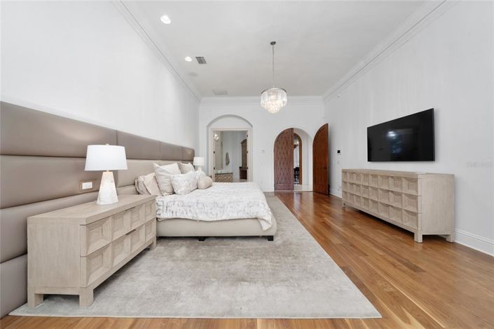 Image No.43-5 Bed Property for sale