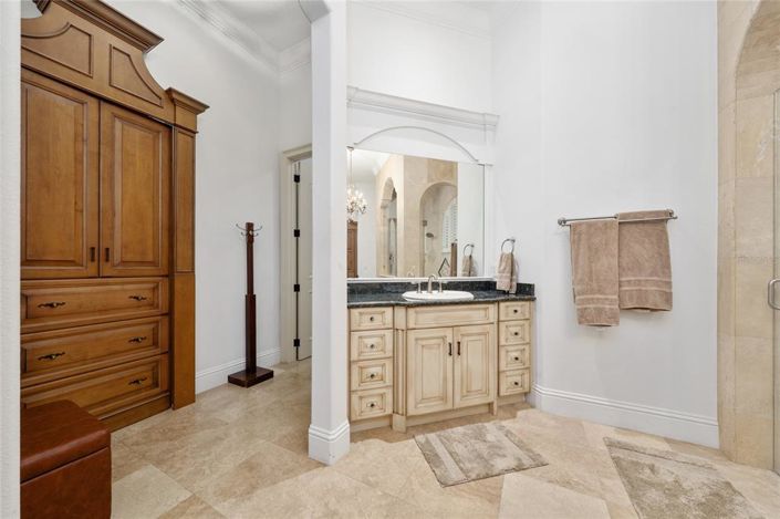 Image No.47-5 Bed Property for sale