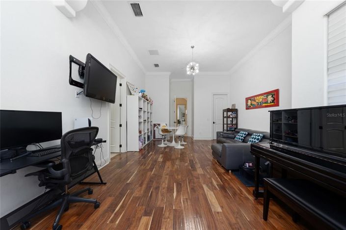 Image No.53-5 Bed Property for sale