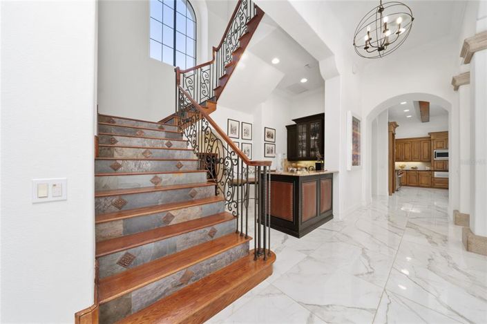 Image No.56-5 Bed Property for sale