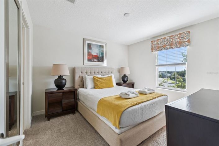 Image No.13-6 Bed Property for sale