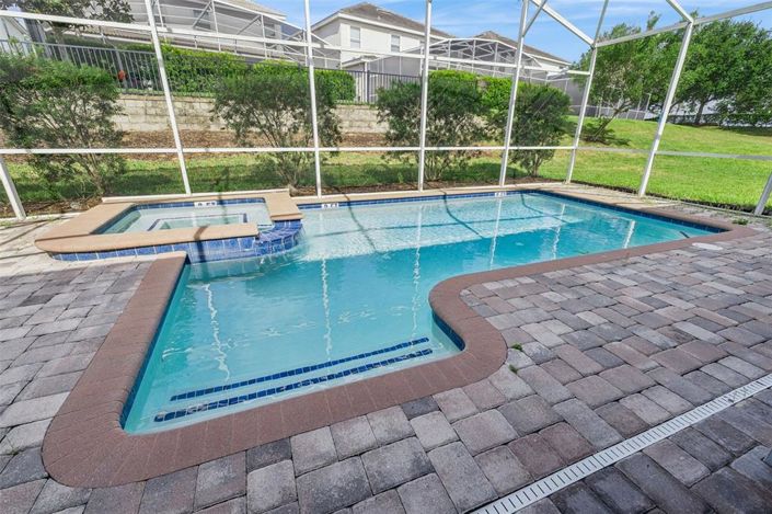 Image No.33-6 Bed Property for sale