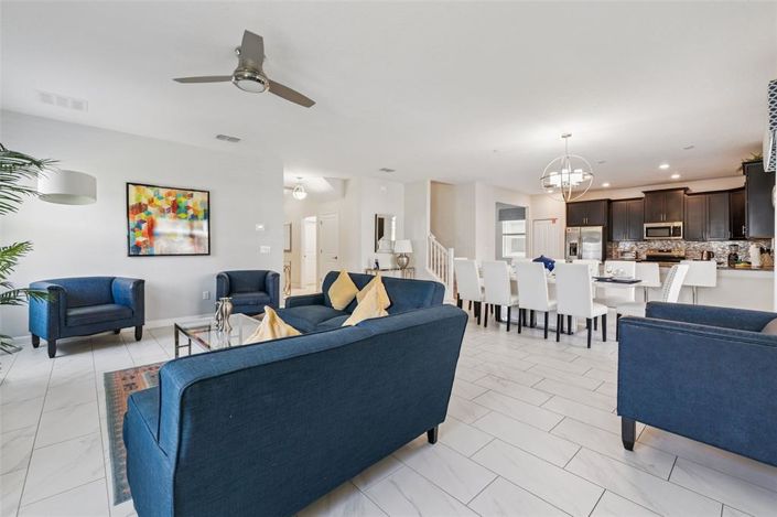 Image No.6-6 Bed Property for sale