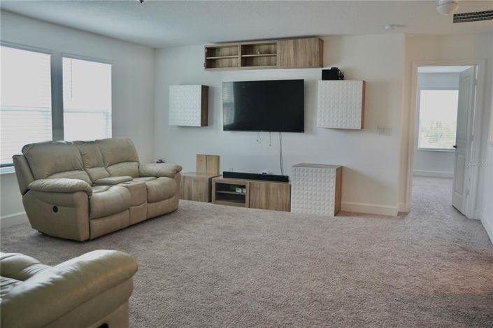 Image No.26-5 Bed Property for sale