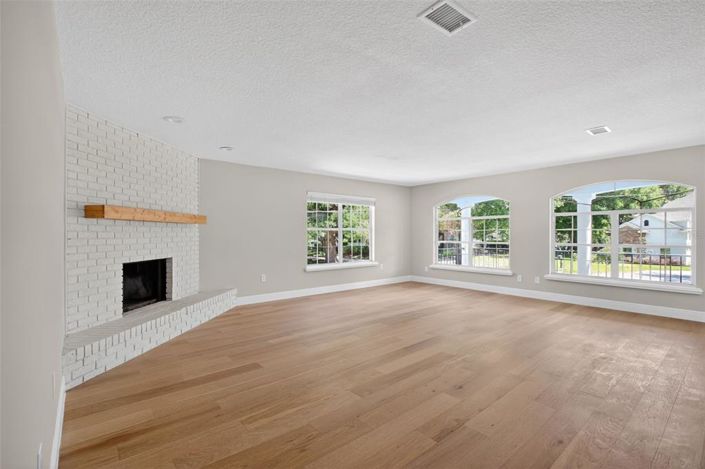 Image No.11-4 Bed Property for sale