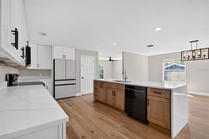 Image No.19-4 Bed Property for sale