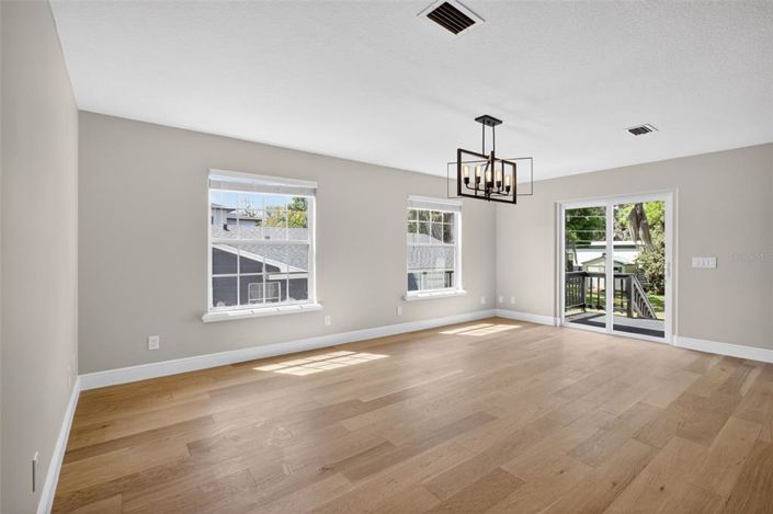 Image No.25-4 Bed Property for sale