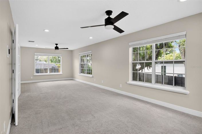 Image No.28-4 Bed Property for sale