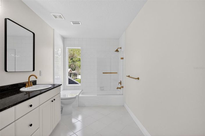 Image No.35-4 Bed Property for sale