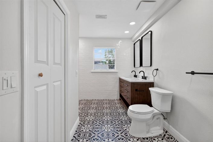 Image No.43-4 Bed Property for sale