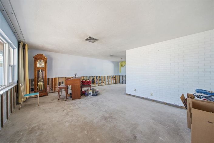 Image No.14-4 Bed Property for sale