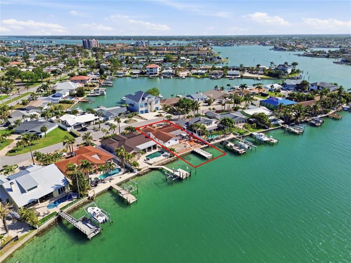 Image No.20-4 Bed Property for sale