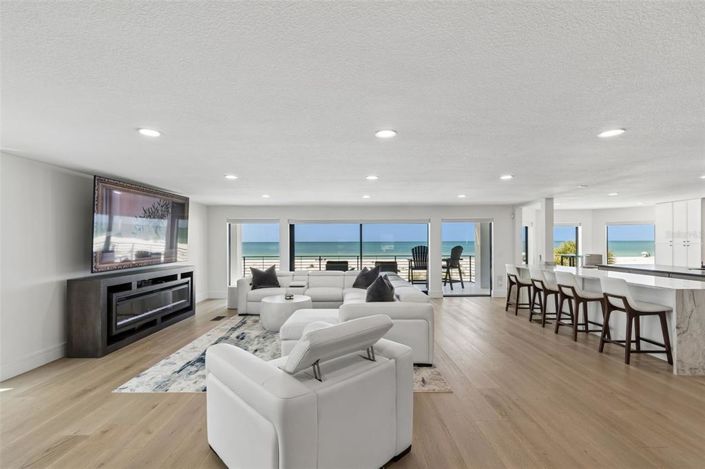 Image No.11-4 Bed Property for sale