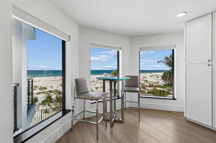 Image No.22-4 Bed Property for sale