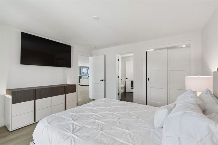 Image No.26-4 Bed Property for sale