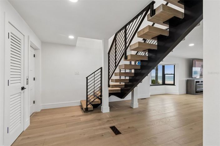 Image No.32-4 Bed Property for sale